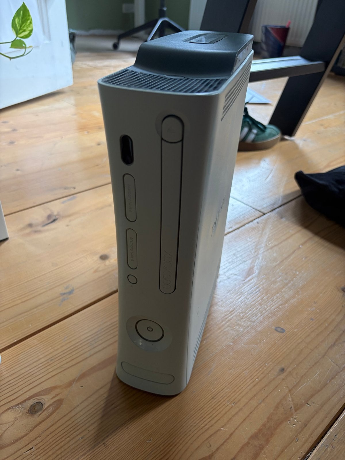 XBOX360 met 4 controllers en 2 games, 360 Pro of Premium, Ophalen of Verzenden, 120 GB, Met 3 controllers of meer