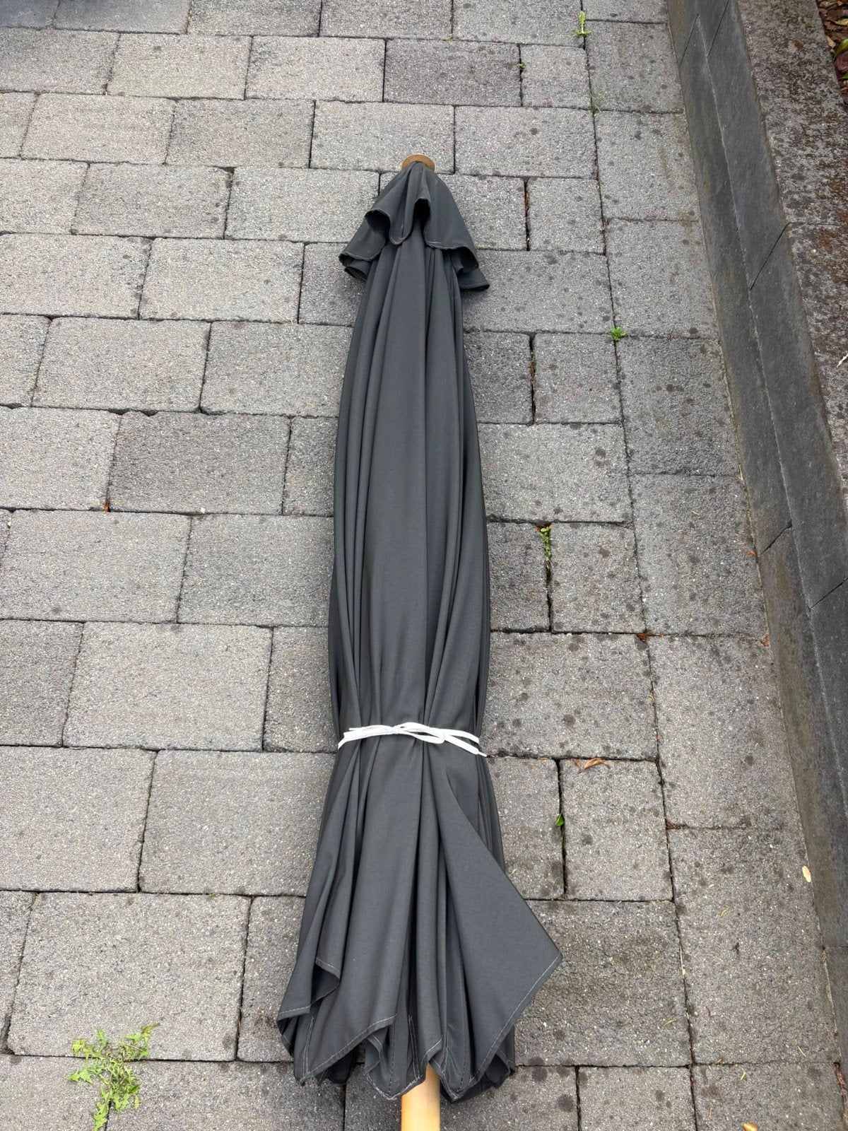 parasol  hout zwart- 270 cm doorsnee, nette staat, Ophalen, Gebruikt, 2 tot 3 meter, Stokparasol