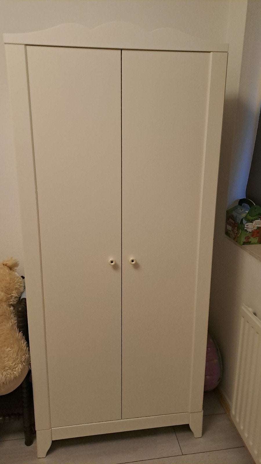Witte kledingkast voor kinderkamer, Met deur(en), Gebruikt, Modern, kindvriendelijk, 150 tot 200 cm
