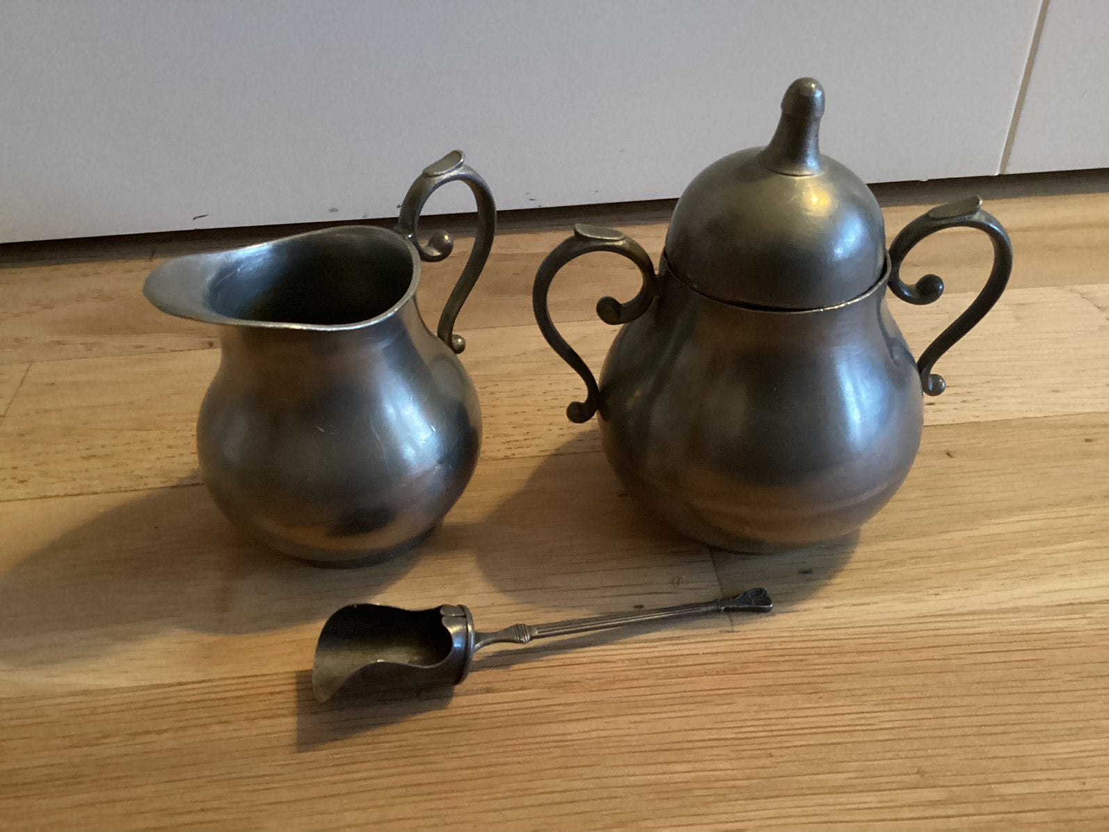 Antieke tinnen melk- en suikerset met lepeltje, Ophalen of Verzenden