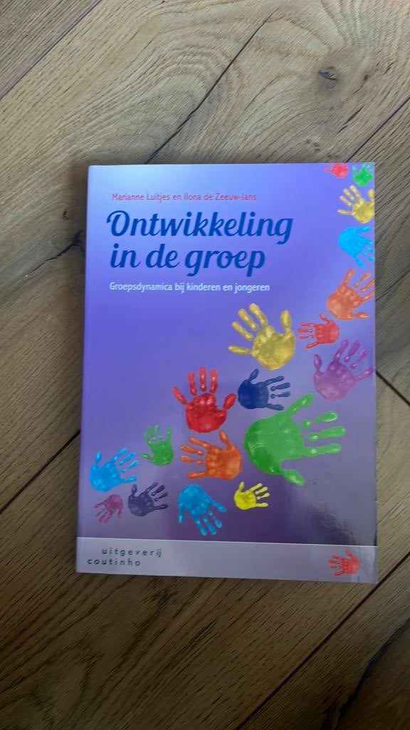 Marianne Luitjes - Ontwikkeling in de groep, Marianne Luitjes; Ilona de Zeeuw-Jans, Sociale wetenschap, Ophalen of Verzenden, Zo goed als nieuw