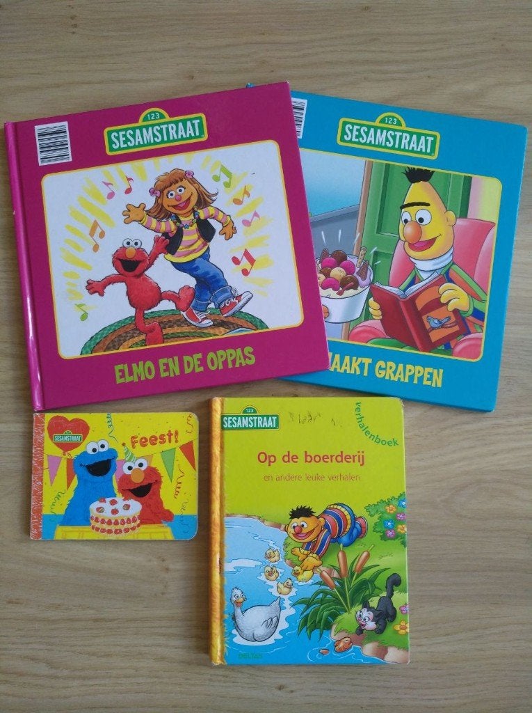 8 × boeken Sesamstraat ( hardcovers ) voor kleuter + cadeau, 5 of 6 jaar, Fictie algemeen, Jongen of Meisje, Voorleesboek