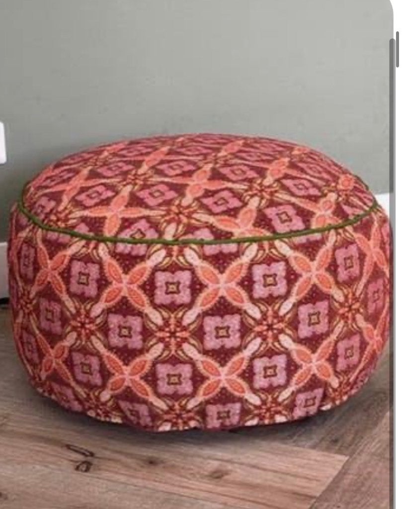GEZOCHT poef, Minder dan 50 cm, Rond, Minder dan 50 cm, Ophalen of Verzenden