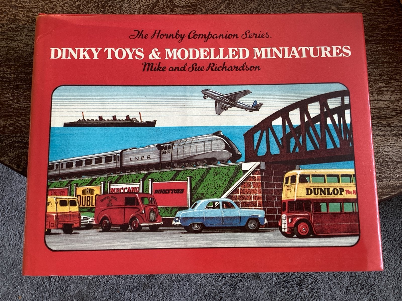 Dinky Toys & Modelled Miniatures - The Hornby Companion, Ophalen of Verzenden, Zo goed als nieuw, Algemeen