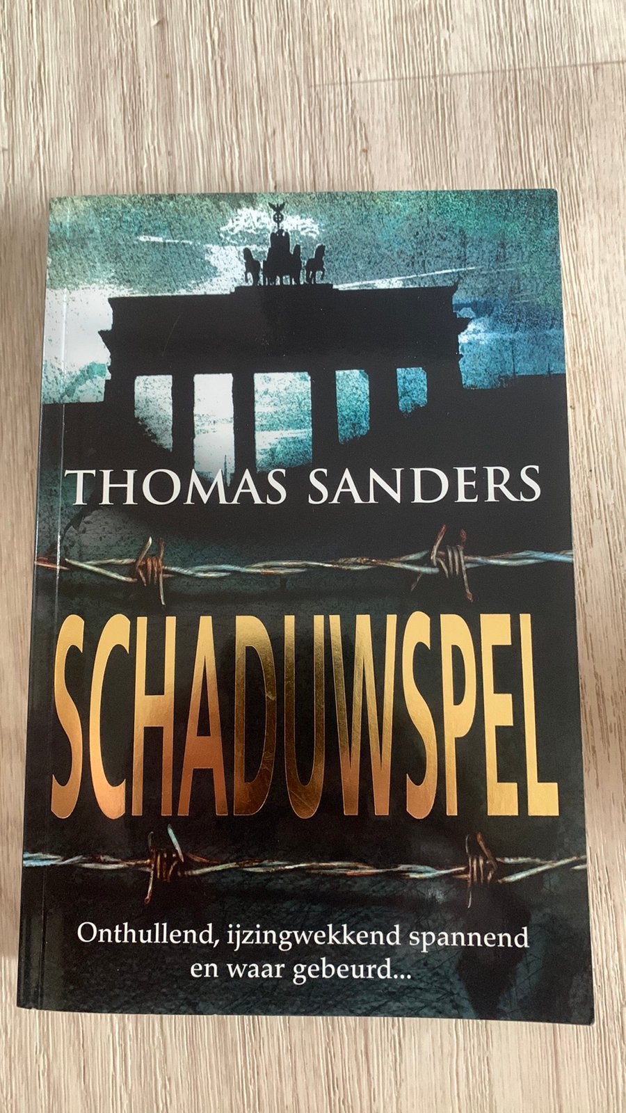 Schaduwspel- T. Sanders, Boeken, Ophalen of Verzenden, Zo goed als nieuw, T. Sanders