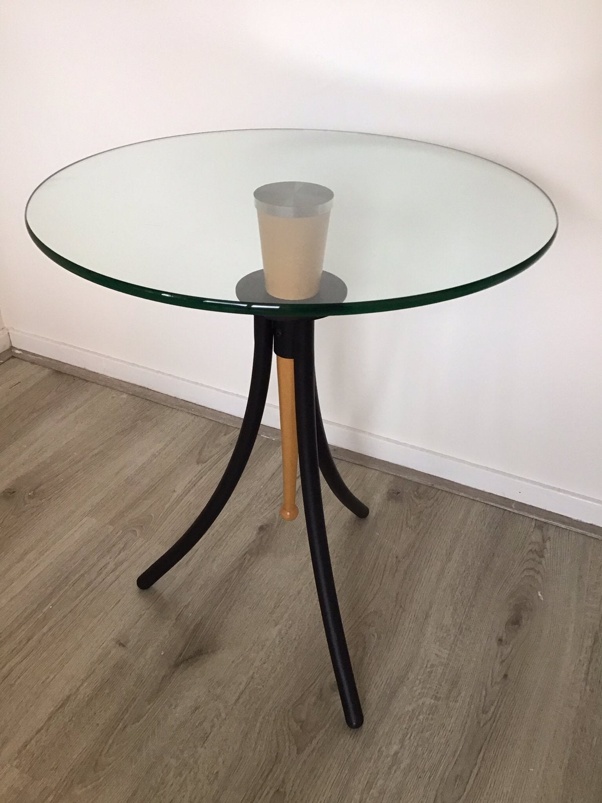 Vintage design tafeltje van Giorgetti, Italiaans topstuk, Minder dan 55 cm, Gebruikt, Rond, Glas