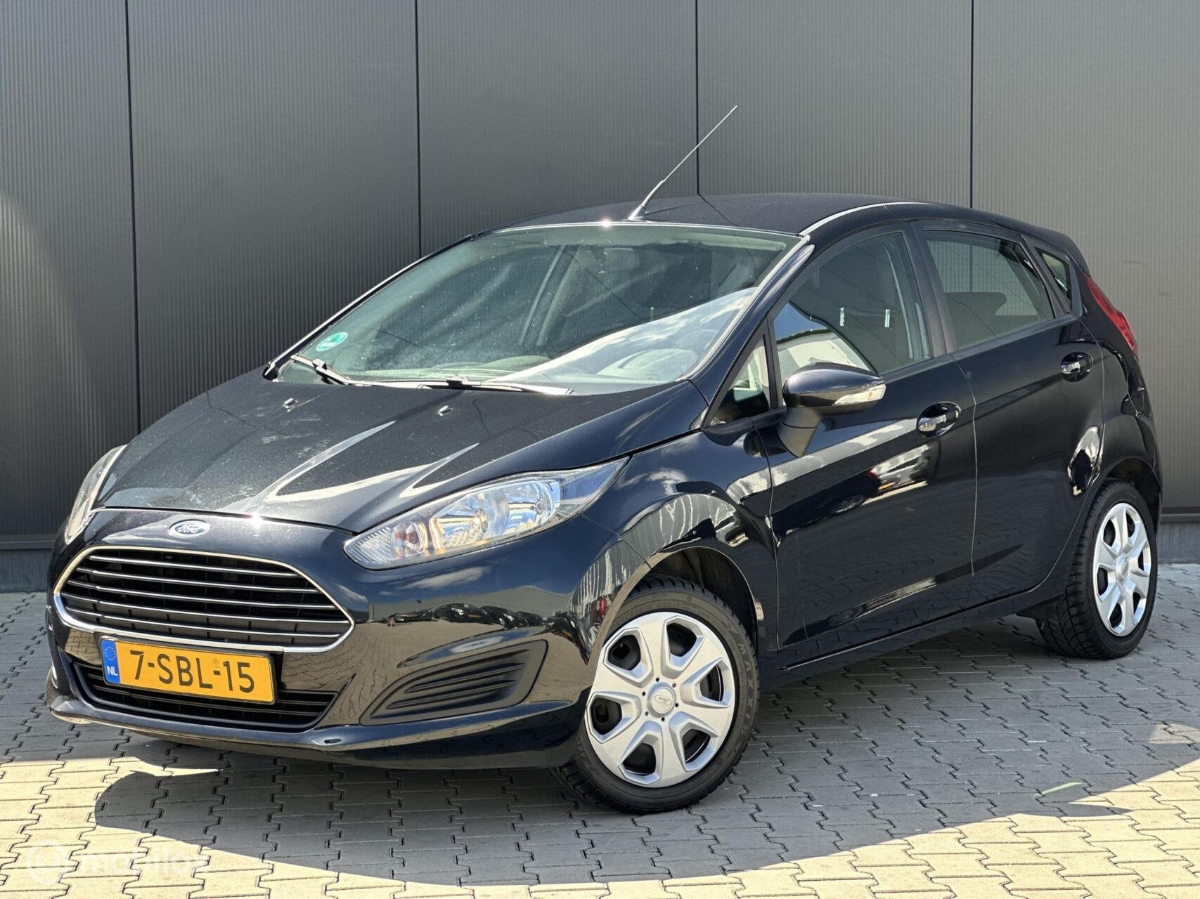 Ford Fiesta 1.0 Style | AIRCO | NIEUWE RIEM |, Euro 5, Stof, Zwart, 525 kg