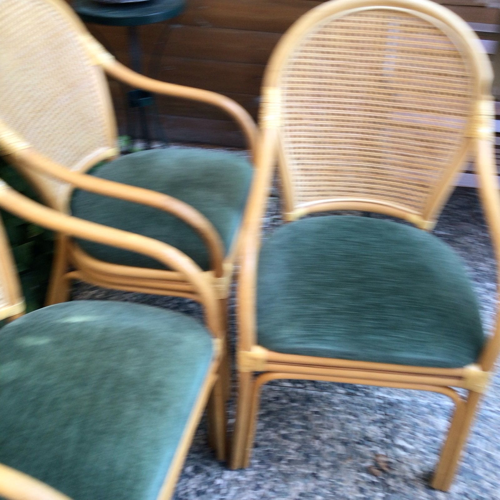 Set van 4 rotan stoelen met groene kussens, Ophalen