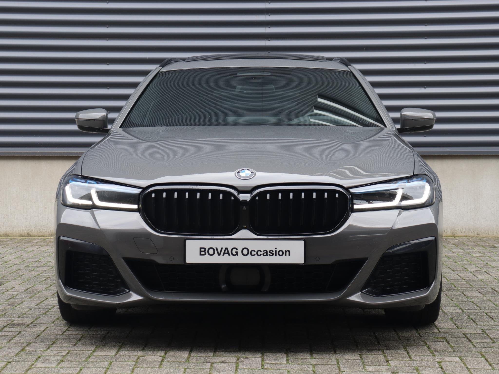 BMW 5-serie Touring 530i | M Sportpakket | Panodak | Trekhaa, Automaat, Gebruikt, 4 cilinders, Origineel Nederlands