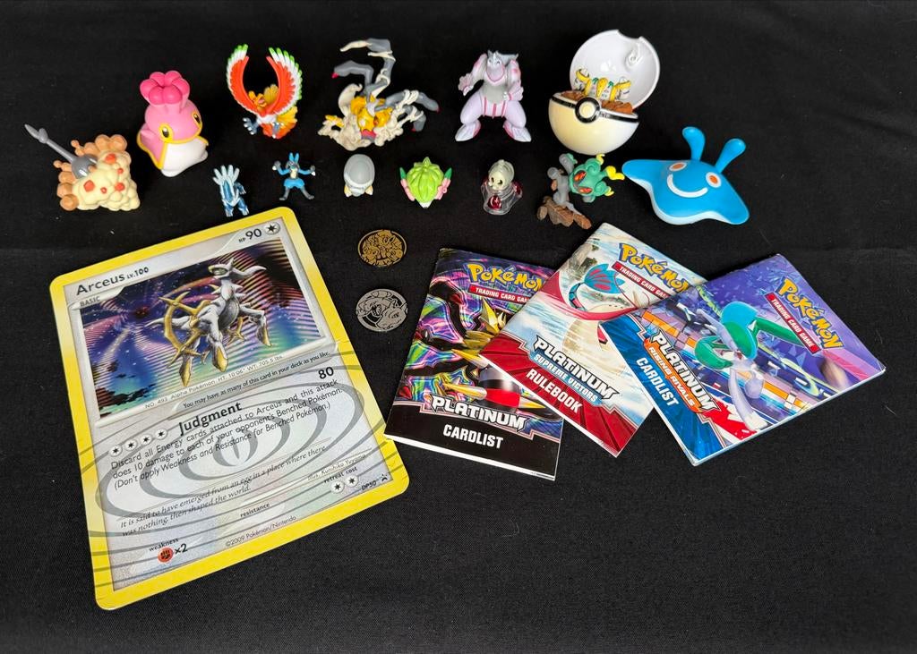 Pokémon Kaart XXL Arceus LV.100 met  figuren en boekjes, Ophalen of Verzenden, Gebruikt, Overige typen