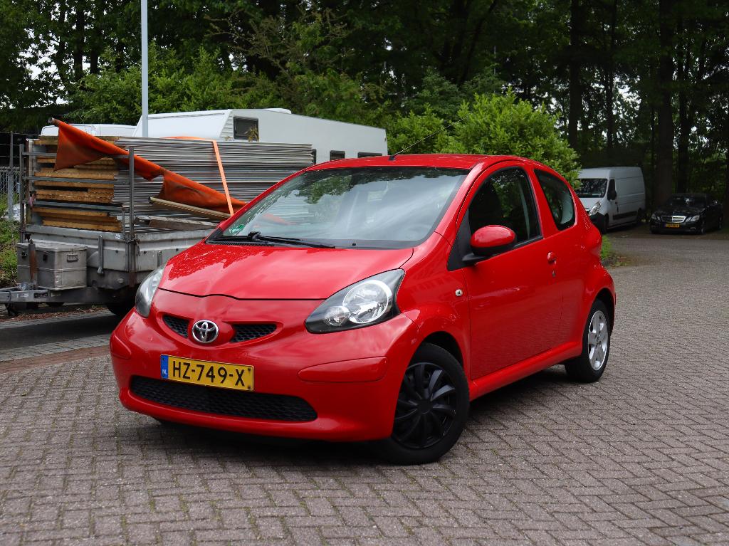 Toyota Aygo 1.0 2007 Rood /airco/elektrische ramen/service, Voorwielaandrijving, Stof, 4 stoelen, 68 pk