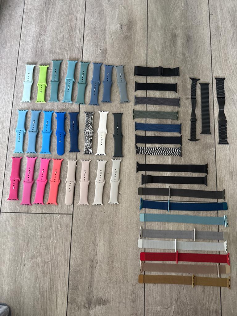 Diverse Apple Watch bandjes - Siliconen en Milanese, Ophalen of Verzenden, Zo goed als nieuw, Zwart, IOS