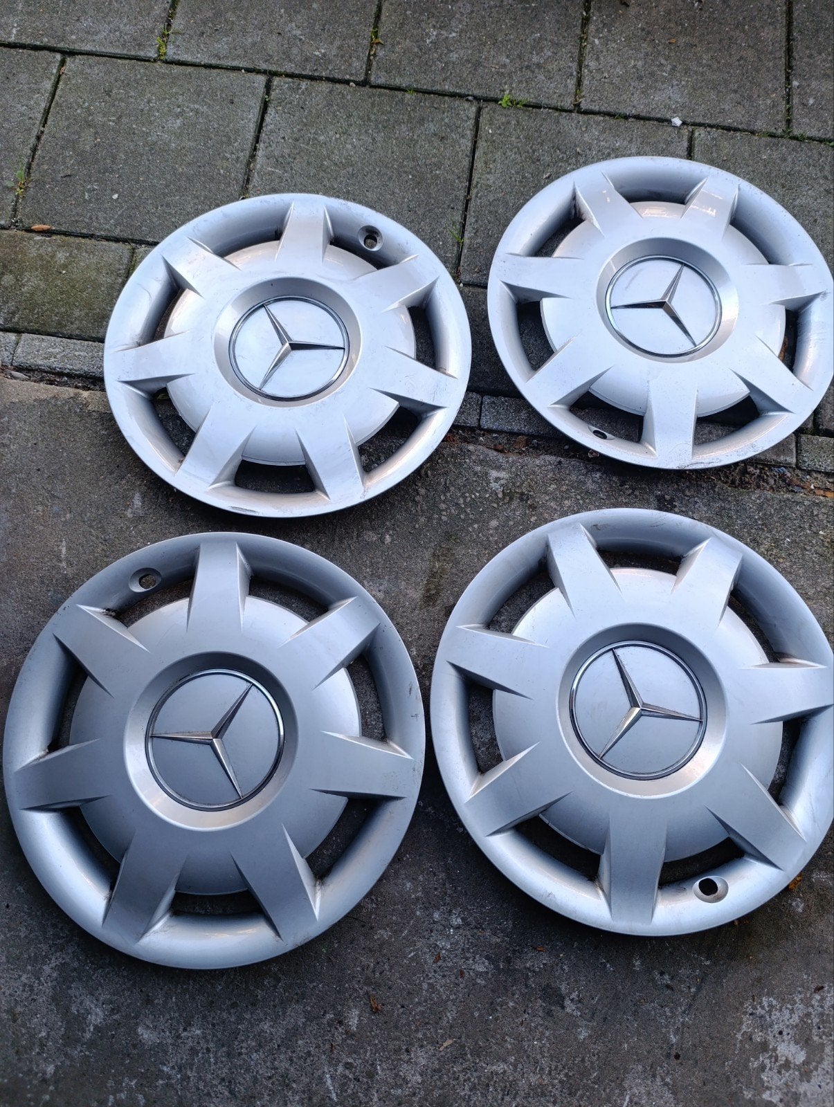 Mercedes Benz wieldoppen W204/5, Ophalen
