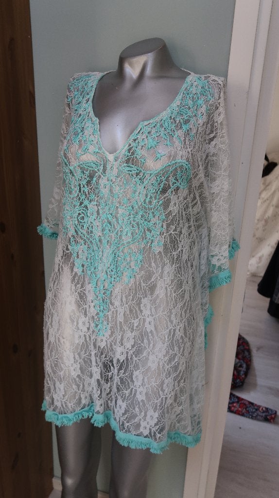 mooie wijde blouse wit turquise free size, Kleding | Dames, Wit, Maat 46/48 (XL) of groter, Ophalen of Verzenden, Zo goed als nieuw