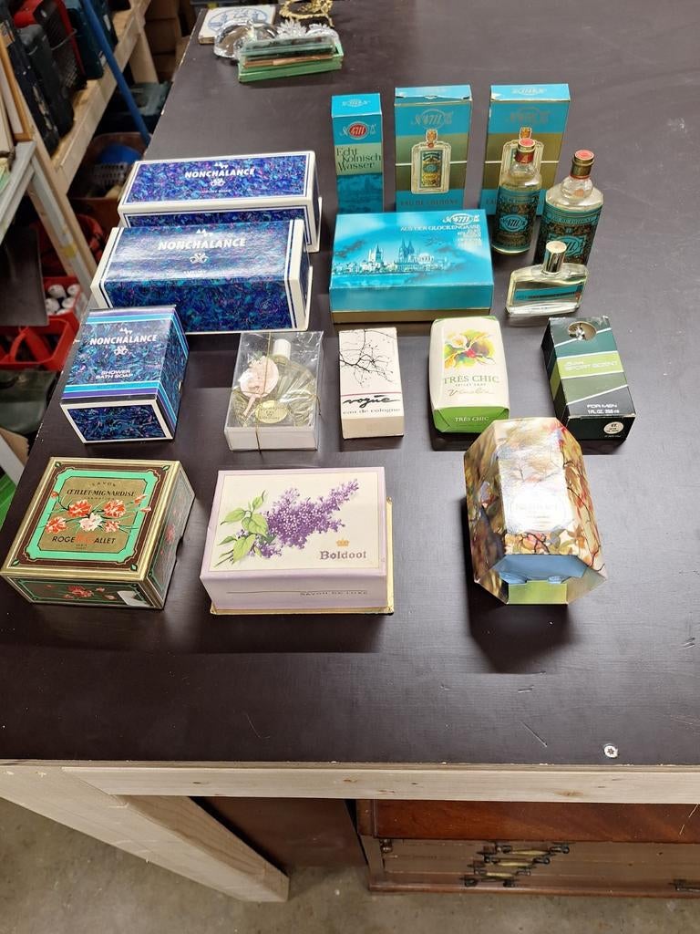 17 x Vintage oude eau de cologne en zeep, ?, Zo goed als nieuw, Parfumfles, ?