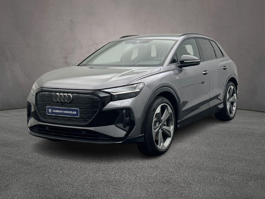Audi Q4 e-tron 45 quattro S Edition Competition 82 kWh | Mat, Zwart, 82 kWh, SUV of Terreinwagen, Zilver of Grijs