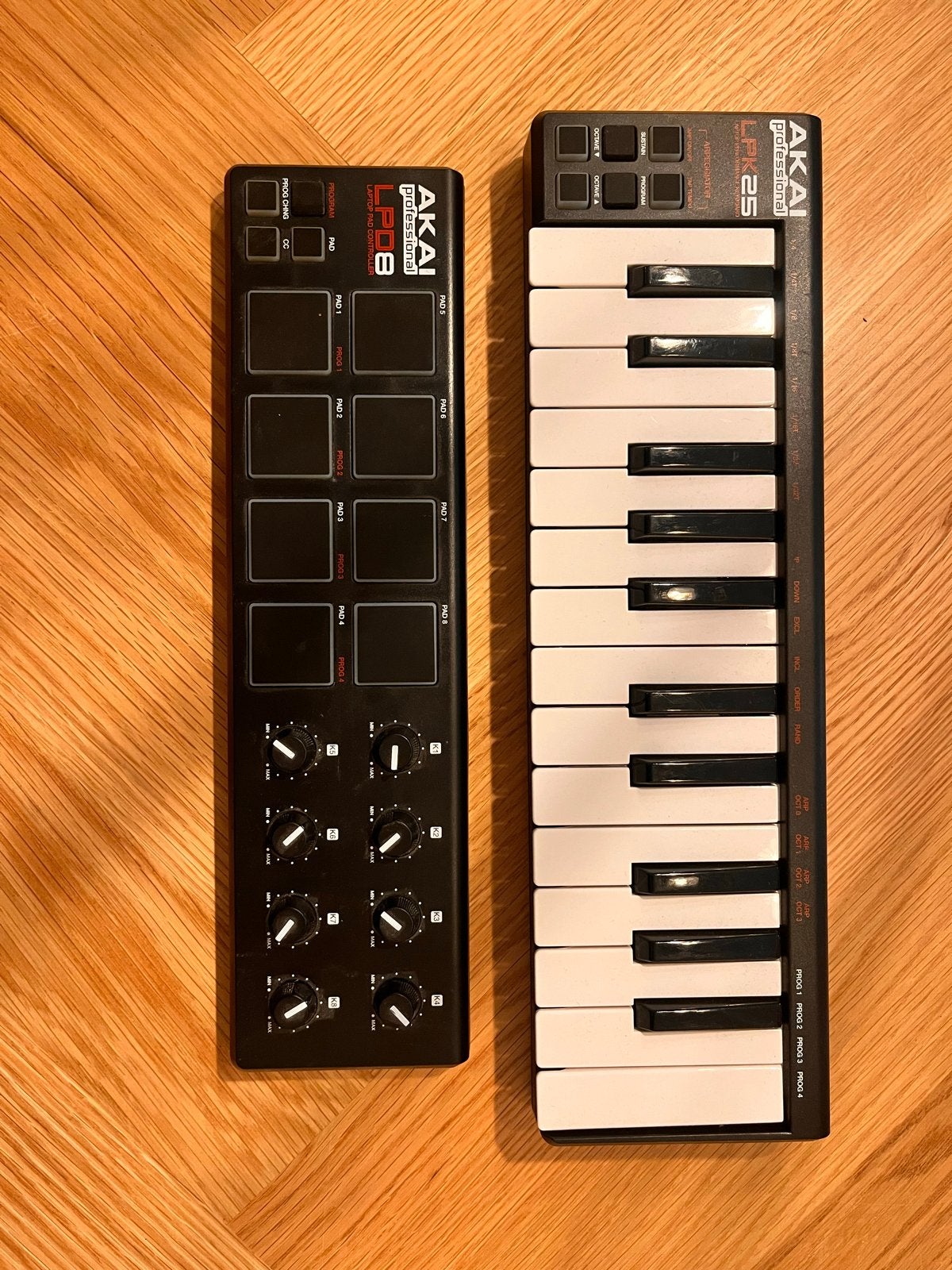 Akai LPK25 MIDI Keyboard & Akai LPD8 MIDI Pad Controller, Overige aantallen, Zo goed als nieuw, Aanslaggevoelig, Ophalen