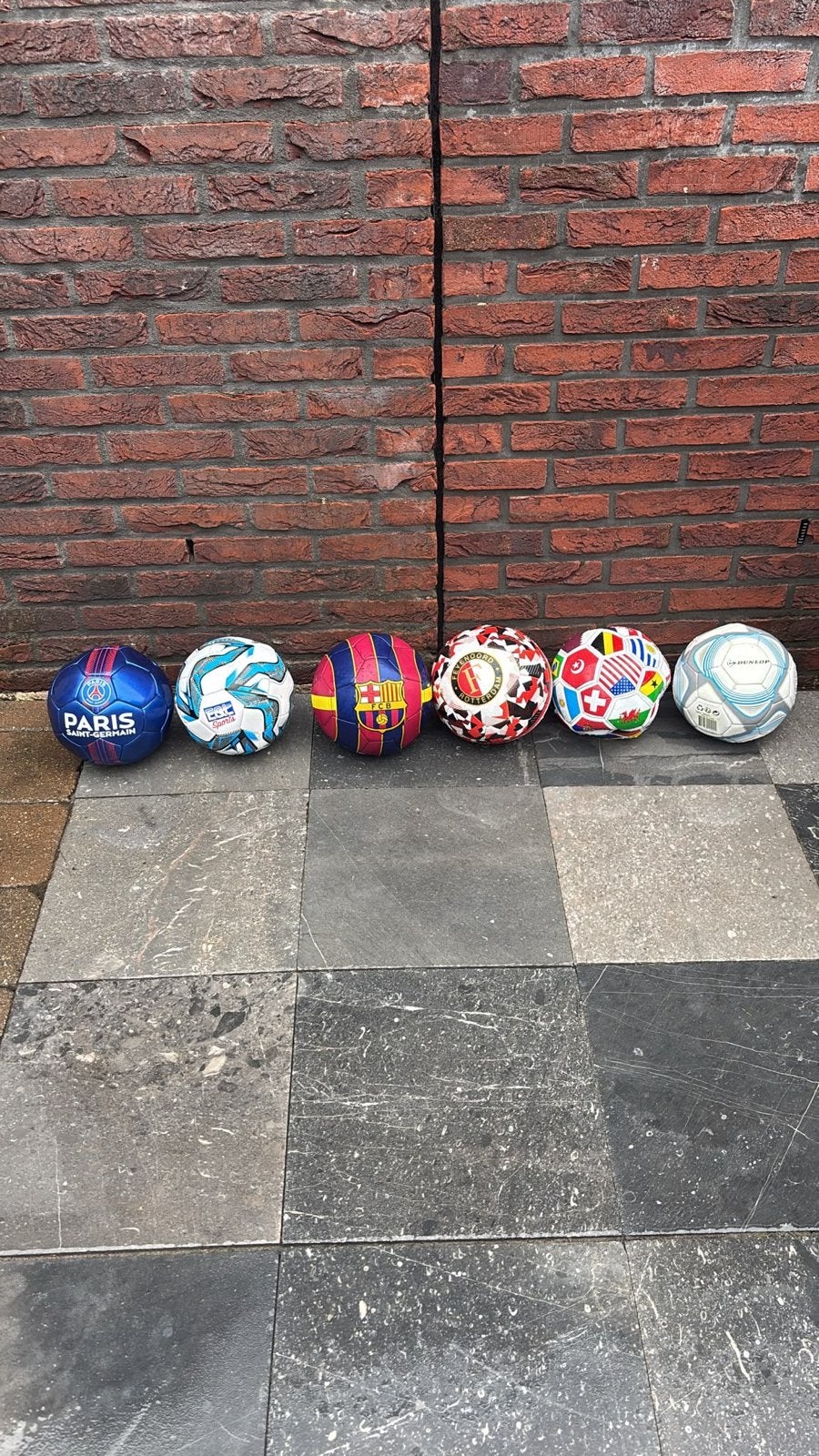 Voetballen - Diverse clubs en landen, Ophalen of Verzenden, Gebruikt, Bal