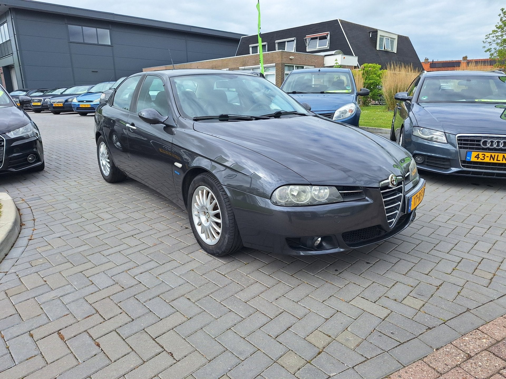 Alfa Romeo 156 1.8 T.Spark Distinctive / Leuke auto / APK ma, Auto's, Voorwielaandrijving, Gebruikt, 4 cilinders, Bedrijf