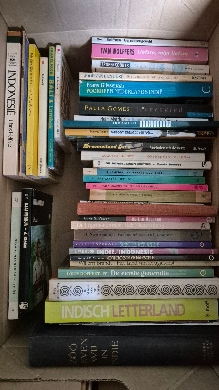 Tropenkoorts? Die vang je op met een goed boek!, Ophalen of Verzenden, Gelezen