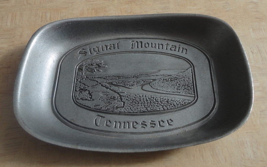 Tinnen schaal Signal Mountain Tennessee (Wilton, USA), Antiek en Kunst, Antiek | Tin, Ophalen of Verzenden
