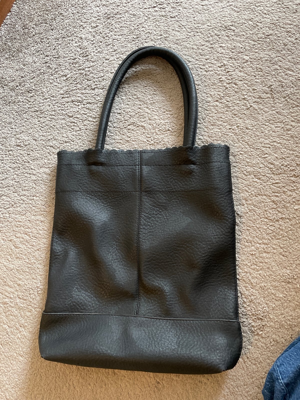 Zwarte tas met geschubte randen, Sieraden, Tassen en Uiterlijk, Ophalen of Verzenden, Gebruikt, Zwart, Shopper