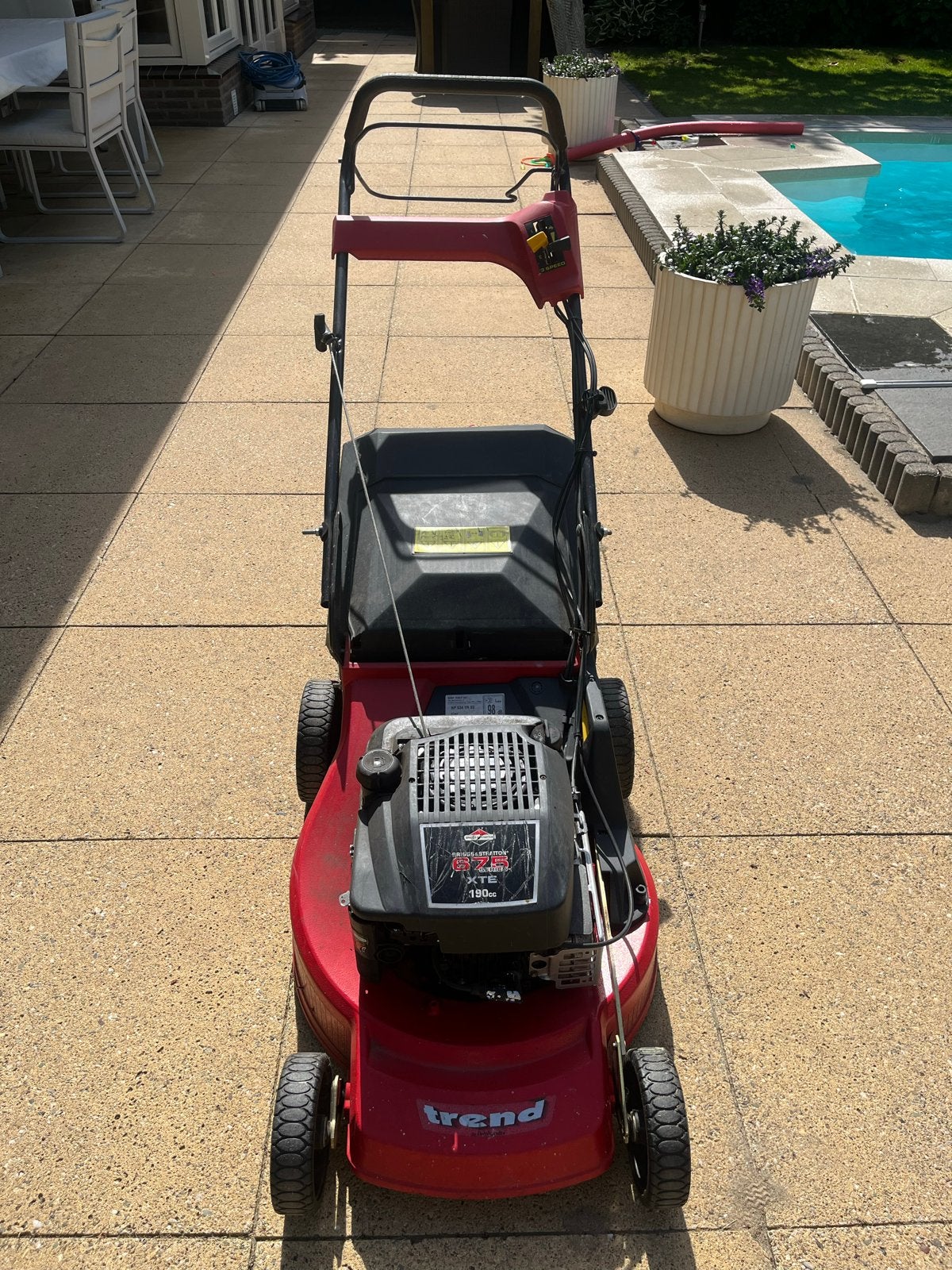 Benzine grasmaaier Briggs & Stratton 675 series XTE 190CC, Ophalen, Gebruikt, Benzine-grasmaaier