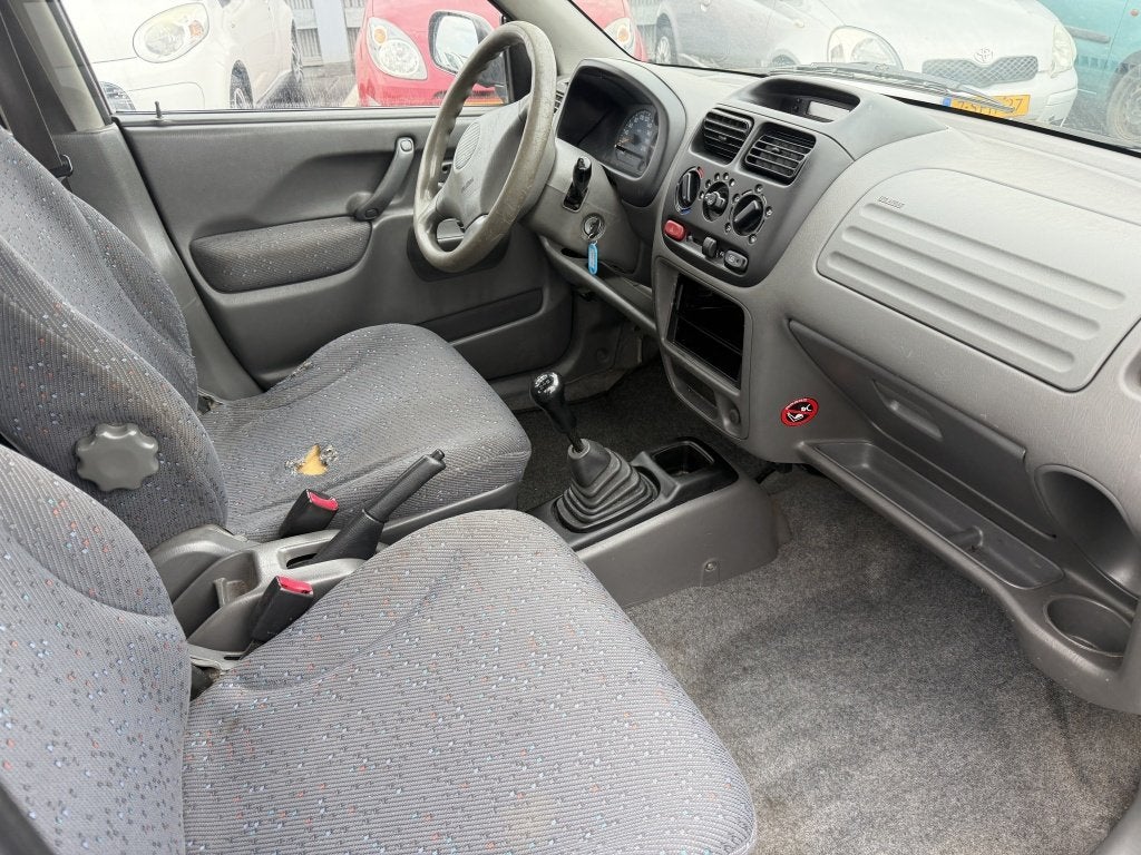 Suzuki Ignis 1.3 First Edition (bj 2001), foto 3
