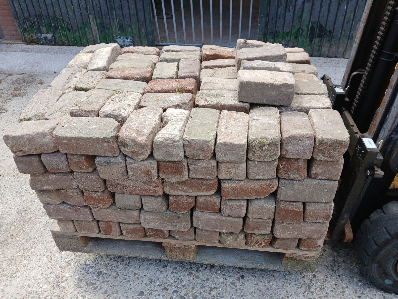 dikke 6m2 Ouderwetse Gebakken Dikformaten - Heftruck Laden, Ophalen, Gebruikt, Bakstenen