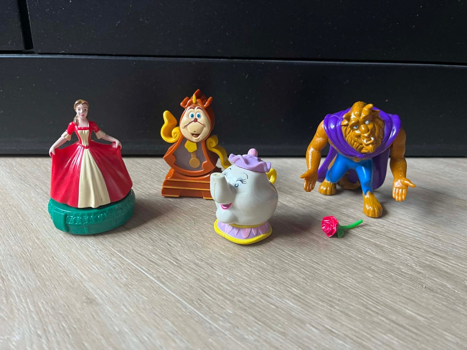 Vintage Belle en het Beest McDonald's Happy Meal figuren, Verzamelen, Ophalen of Verzenden, Zo goed als nieuw, Beeldje of Figuurtje