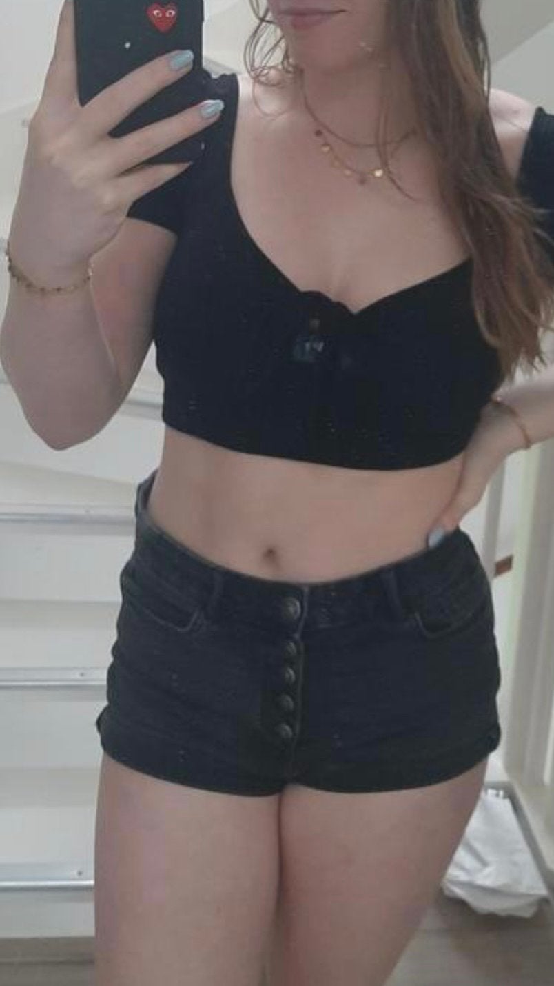 Zwarte crop top met korte mouwen en knoopjes, Verzenden, Zwart, Zo goed als nieuw, Korte mouw