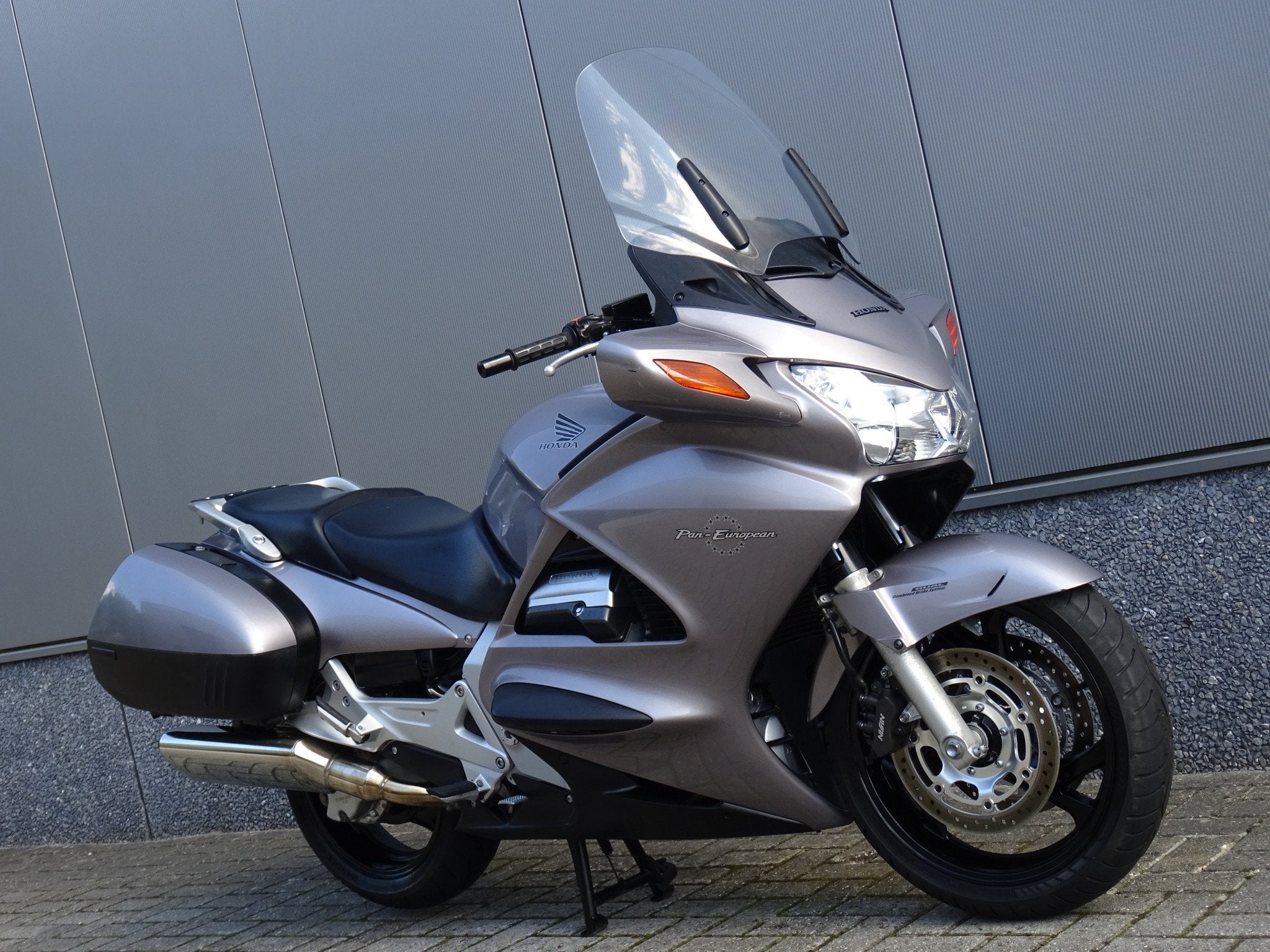Honda ST 1300 PAN EUROPEAN (bj 2002), Motoren, Toermotor, 1300 cc, Gebruikt, Bedrijf