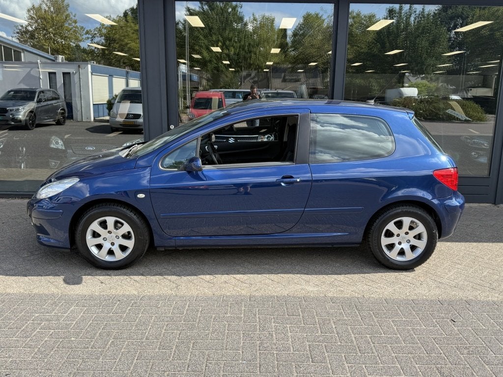 Peugeot 307 1.6-16V XS nieuwe apk (bj 2007), Auto's, Gebruikt, 4 cilinders, Blauw, 1587 cc