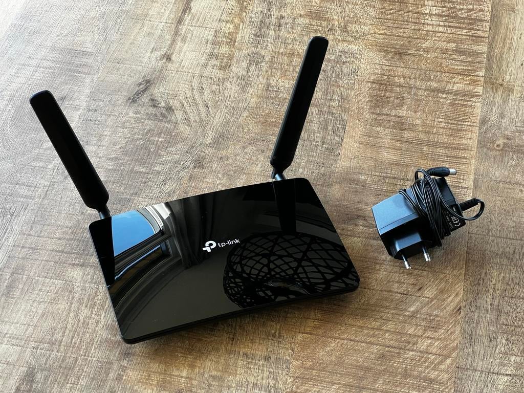 TP-Link Archer MR600 4G+ Cat6 AC1200 Wireless Dual Band, Computers en Software, Routers en Modems, Zo goed als nieuw, Router met modem