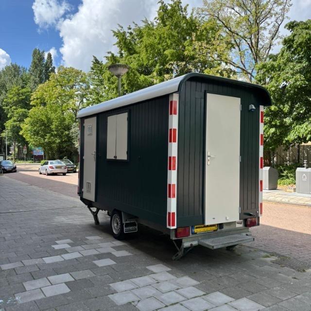 Schaftwagen snelverkeer 4x2 meter met toilet en berging, Ophalen, Gebruikt