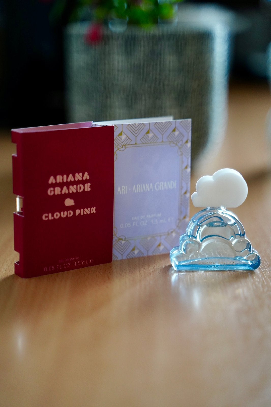 Ariana Grande Cloud EdP 7,5ml + samples 2x1,5ml, Ophalen of Verzenden, Nieuw