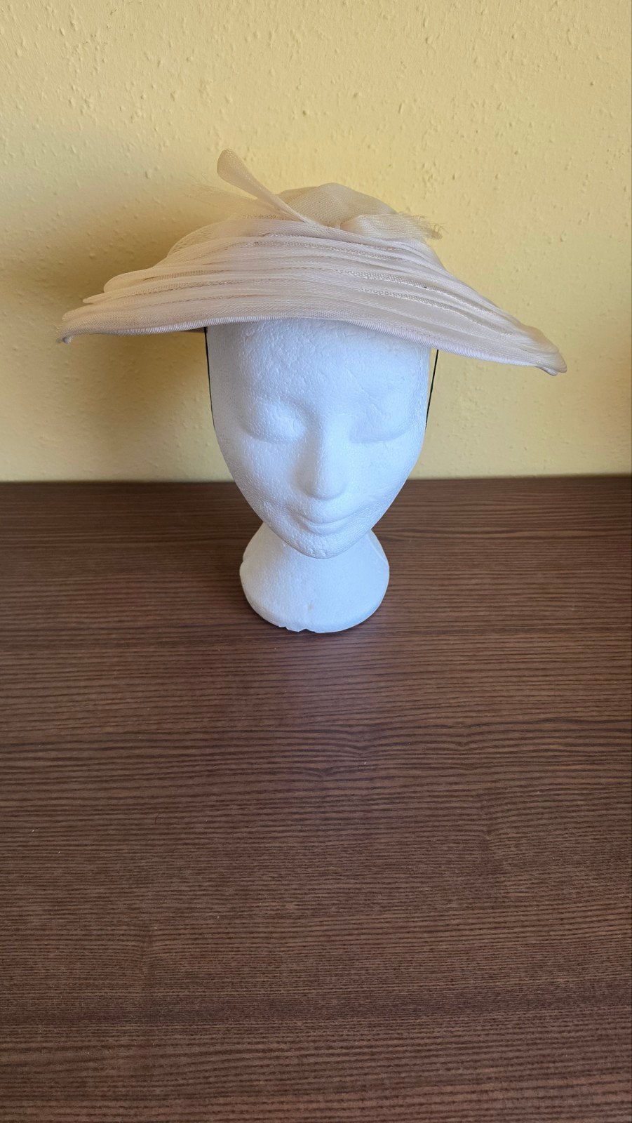 Vintage Jacoll Hoed - Crème/Beige Elegant Dames Hoofddeksel, Ophalen of Verzenden, Zo goed als nieuw