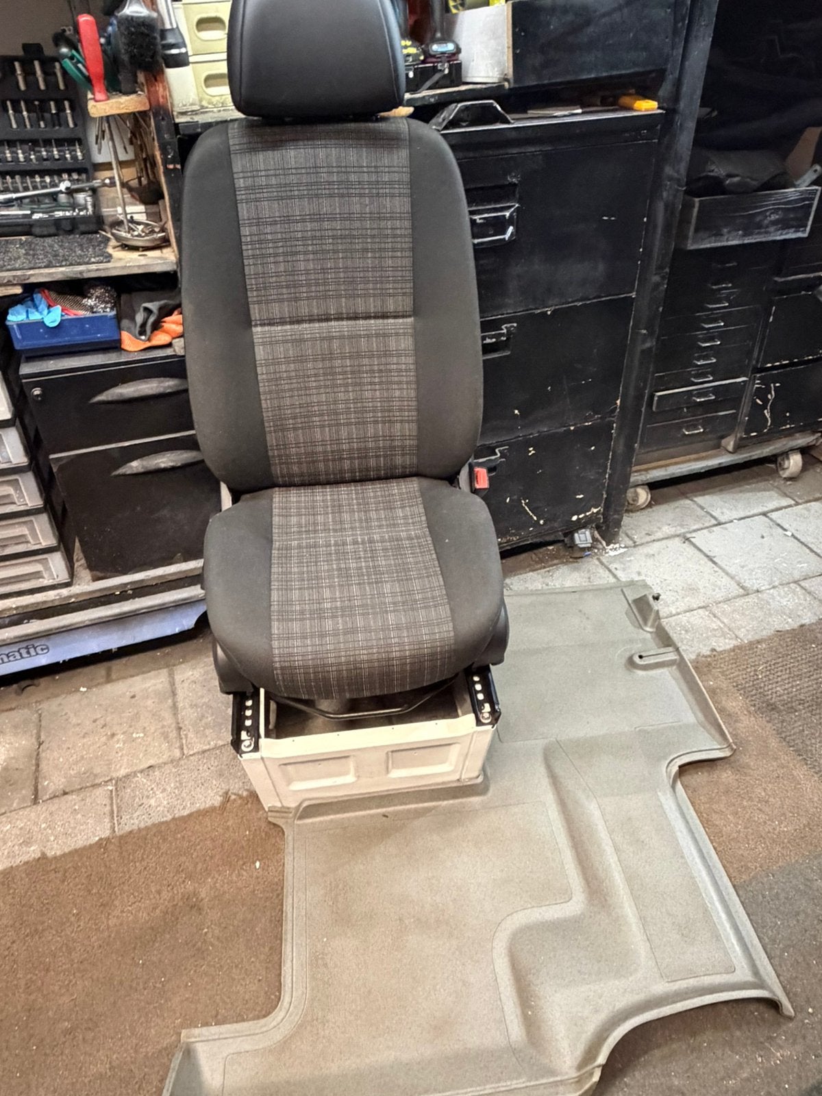 Nette bijrijdersstoel comfortabel voor sprinter 906/crafter, Auto-onderdelen, Ophalen of Verzenden, Gebruikt, Mercedes-Benz