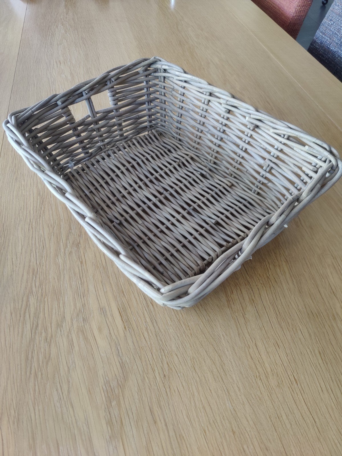 Grijze rieten mand 15x44x35 cm, Gebruikt, Gevlochten, Mand, Ophalen of Verzenden