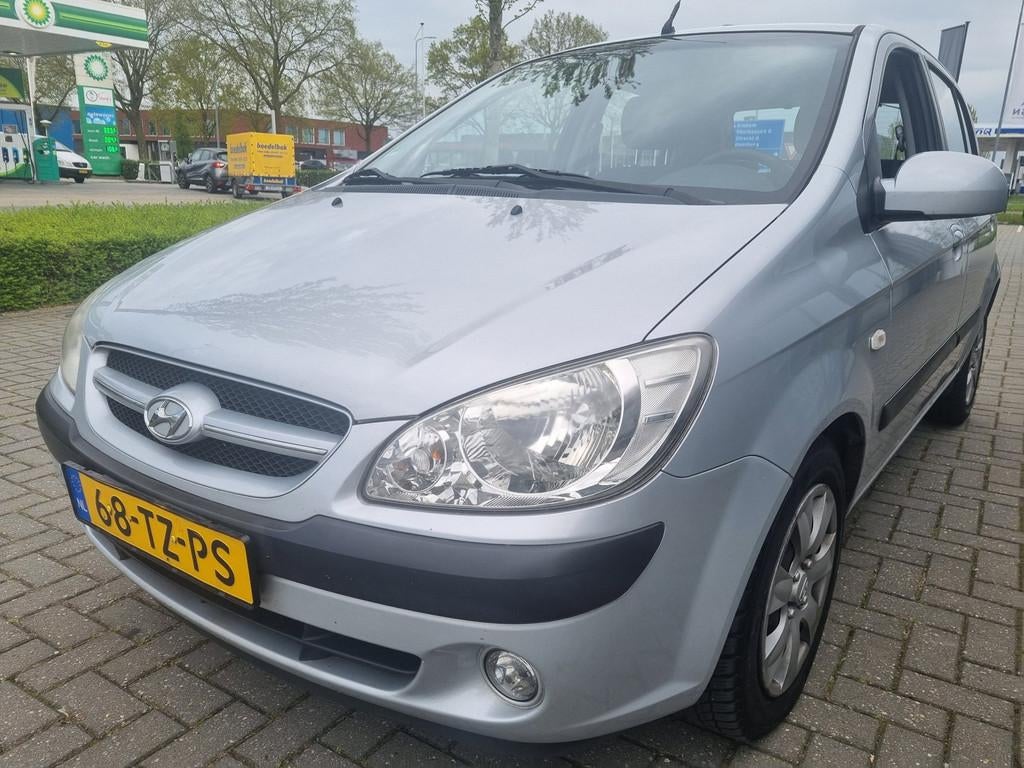 Hyundai Getz 1.4i Active Joy 5 Deurs Airco, Voorwielaandrijving, Zwart, 4 cilinders, Origineel Nederlands