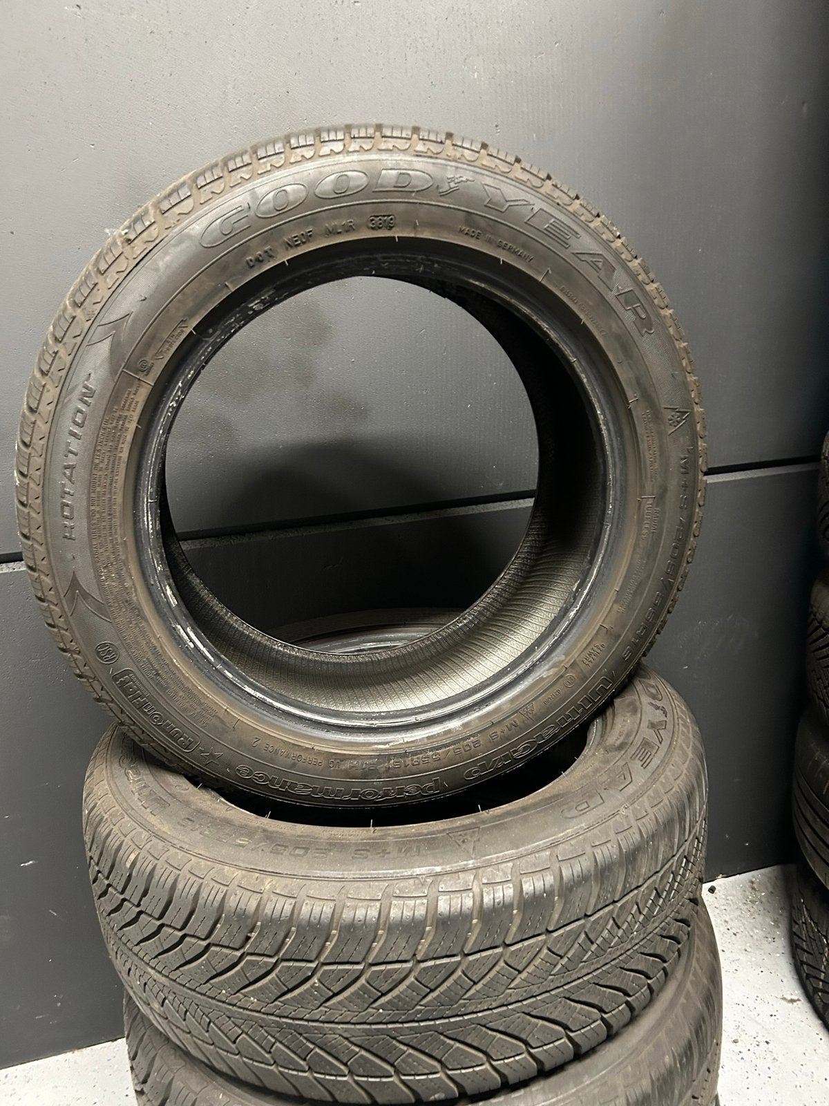 4x Banden 205-55-16 runflat goodyear 7/8mm, Ophalen, 16 inch, Winterbanden