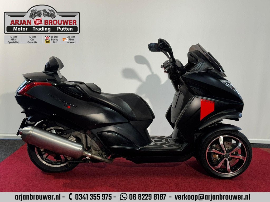 Peugeot Metropolis 400 RXR ABS, Scooter, Bedrijf, ABS, Bonnetstraat 1
6718 XN  Ede, NL