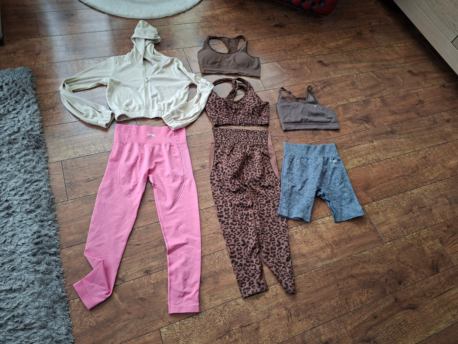 AYBL Sportkleding Bundel: Leggings, Shorts & Sport-BH's, Kleding | Dames, Maat 38/40 (M), AYBL, Meerkleurig, Ophalen of Verzenden
