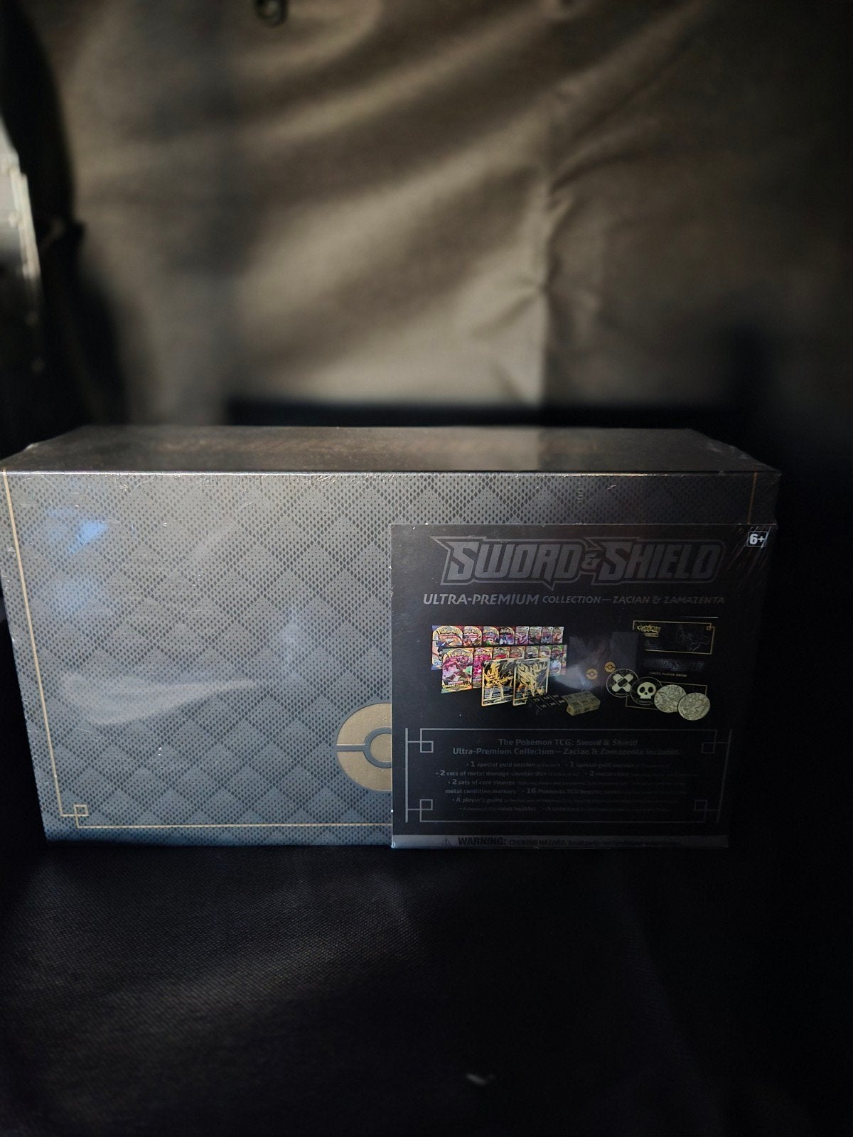 Sword & Shield Ultra-Premium Collection Zacian & Zama, Ophalen of Verzenden, Nieuw, Overige typen