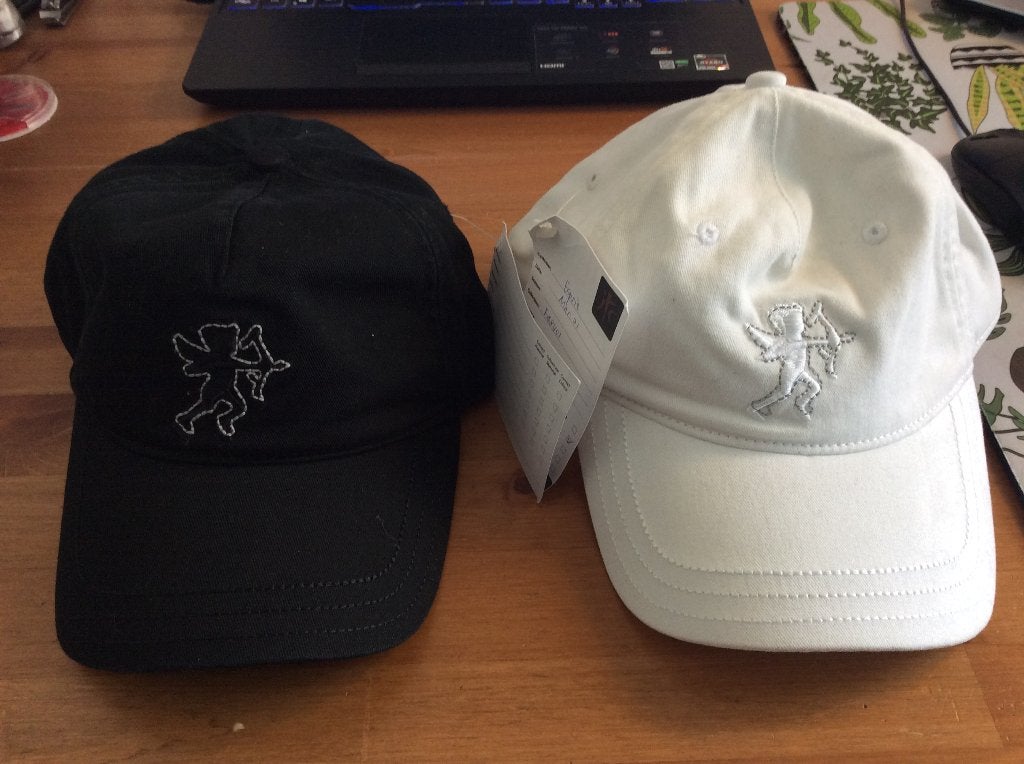 Esprit baseballcap met cupido. zwart of wit Nieuw., Nieuw, Pet, Esprit, One size fits all