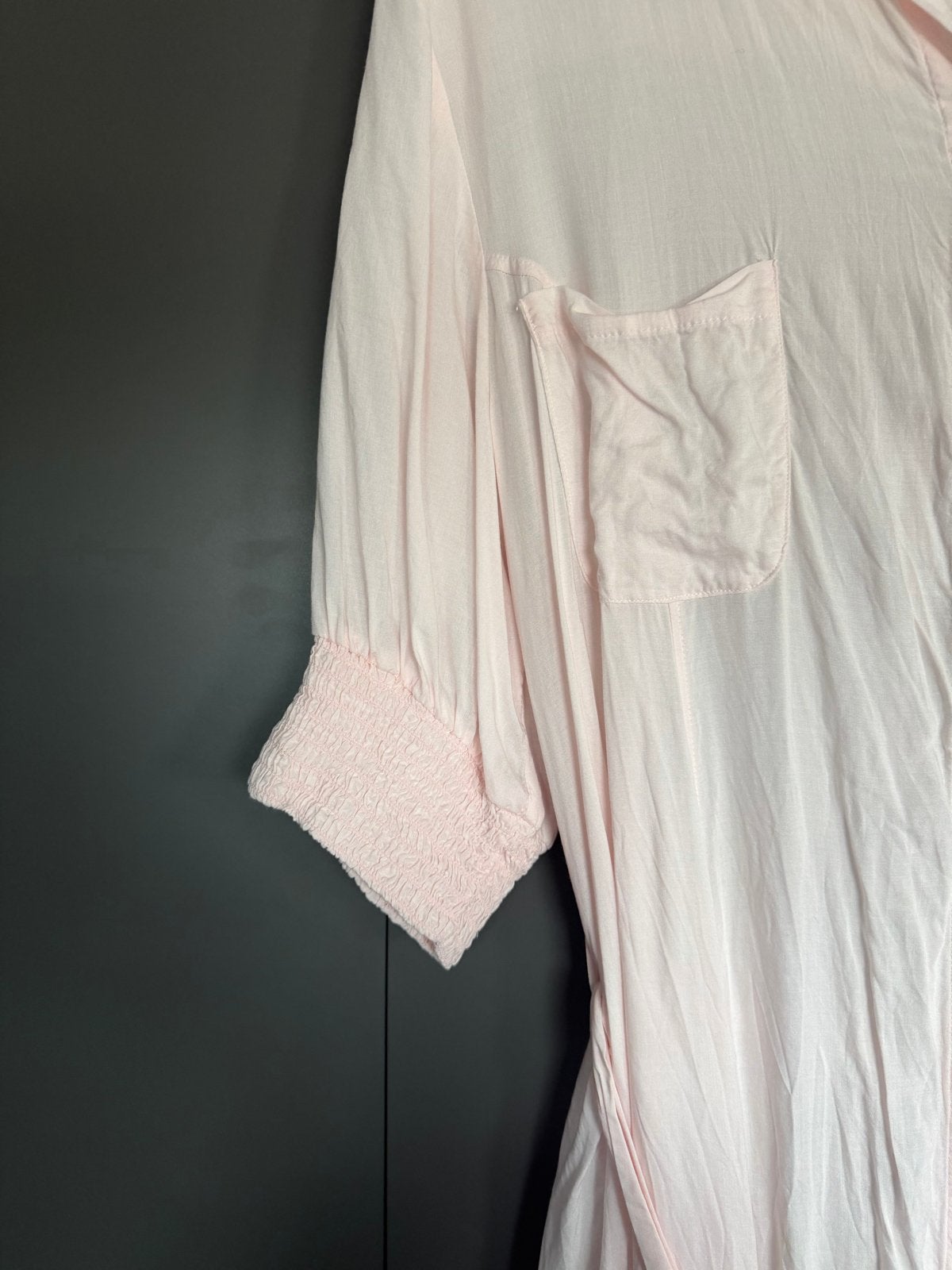 Roze maxi jurk met knoopjes en ceintuur - Maat XXL, Kleding | Dames, Jurken, Verzenden, Maat 46/48 (XL) of groter, Zo goed als nieuw