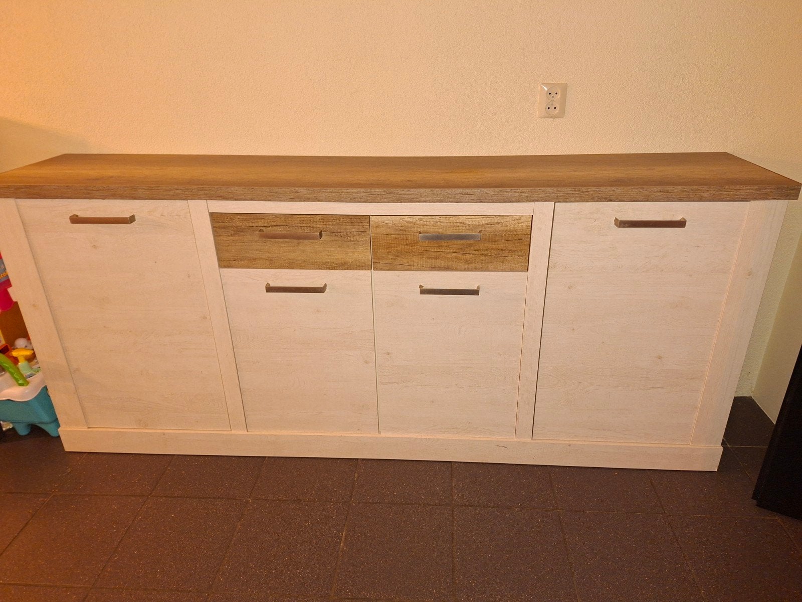 Complete meubelsset: o.a. eettafel, tv-meubel, salontafel,, Ophalen, Gebruikt, Met deur(en), 150 tot 200 cm