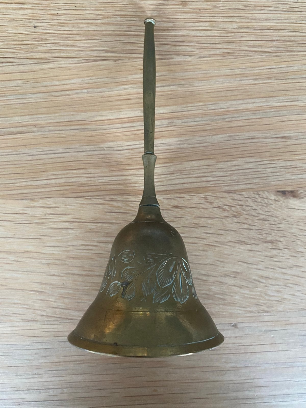 Vintage koperen? messing? tafelbel met gravures, Antiek en Kunst, Ophalen of Verzenden
