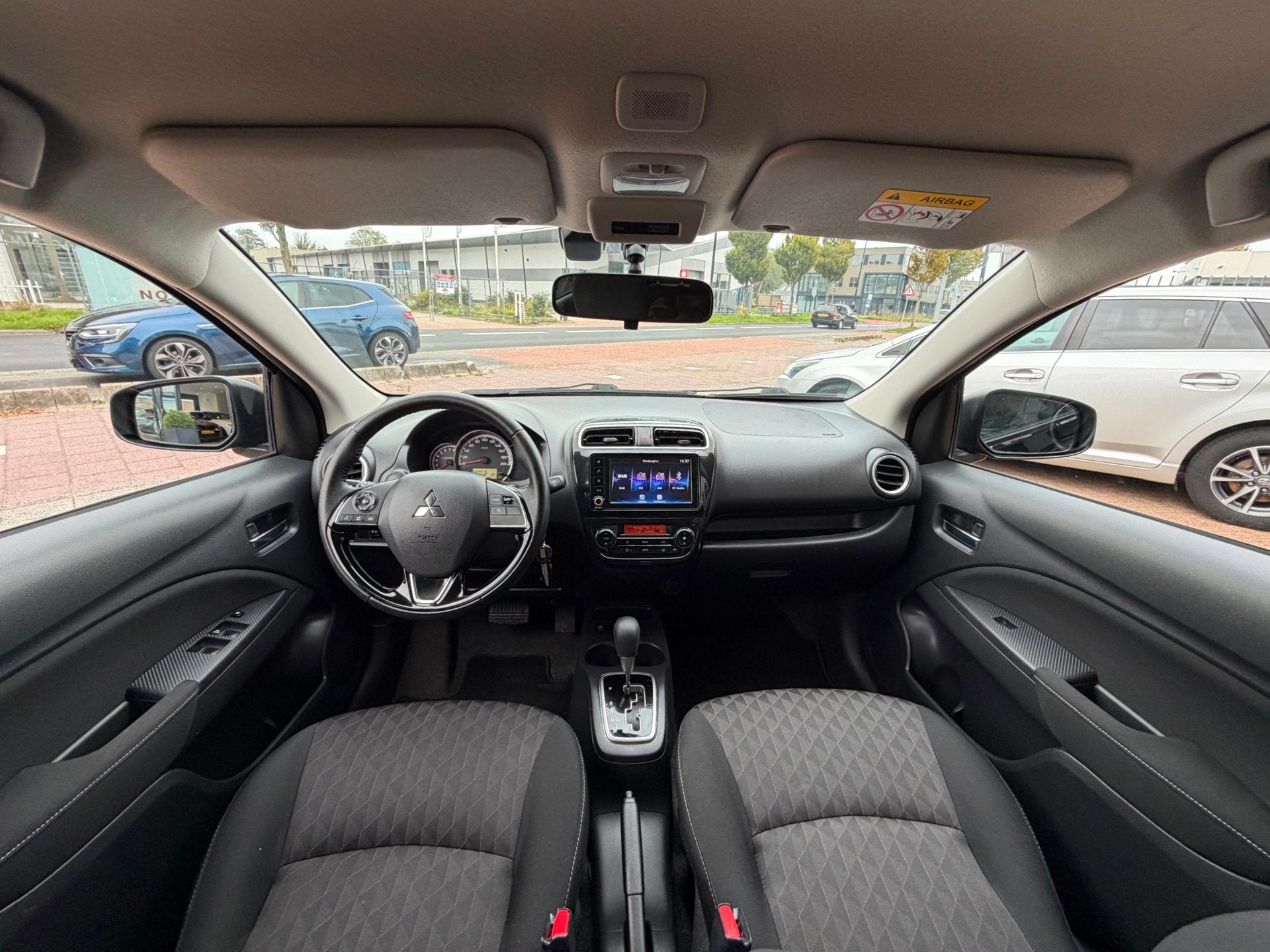 Mitsubishi Space Star 1.2 Dynamic Aut|Clima|Cruise|Cam|Carpl, Stof, Gebruikt, Zwart, Bedrijf
