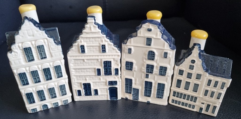 Te koop 4 KLM Huisjes Bols 81-82-84-88  , Verzamelen, KLM Huisjes, Ophalen of Verzenden, Gebruikt, 81 t/m 91
